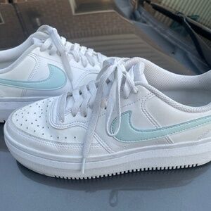 Nike Court Vision Alta
